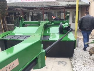 Θεριστές John Deere 2006 530-thumb-1
