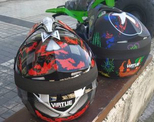 Dirt Motos Helmet-thumb-1