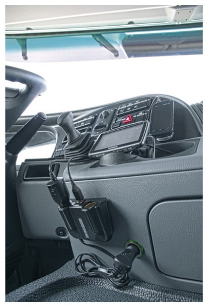 ΑΝΤΑΠΤΟΡΑΣ 2ΠΛΟΣ ΑΝΑΠΤΗΡΑ+2USB