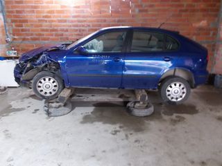 SEAT LEON 1,4-thumb-1
