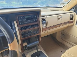 GRAND CHEROKEE ΟΛΟ ΤΟ ΤΑΜΠΛΟ ΜΟΝΟ 600 ΕΥΡΩ.