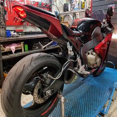  Honda CBR1000RR 08-12 διαθέσιμα ανταλλακτικά σε τέλεια κατάσταση.