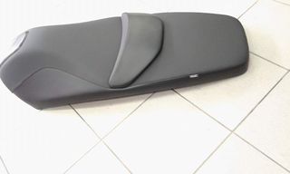 Ταπετσαρία σέλας Gilera GP 800-thumb-1