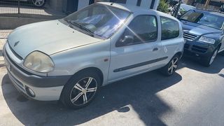 Renault Clio 2000