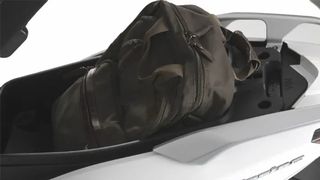 Keeway Vieste 125 2026 VIESTE 125 EURO 5+ ΜΕ ΣΧΑΡΑ ΛΕΥΚΟ-thumb-2