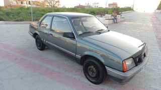 Opel Ascona 1985 1300-thumb-12
