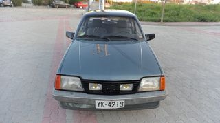 Opel Ascona 1985 1300-thumb-2