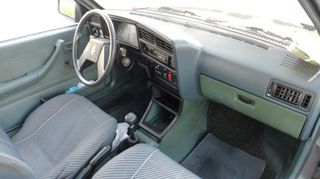 Opel Ascona 1985 1300-thumb-32