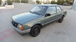 Opel Ascona 1985 1300-thumb-3