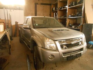 Isuzu D-Max  '09-thumb-1