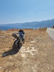 Suzuki GSX-R 1000 2006 K6-thumb-1