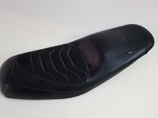 Ανατομική σέλα Yamaha CryptonX 135 με carbon-thumb-1