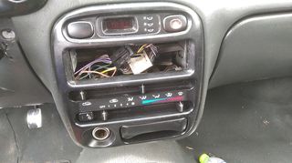 Hyundai accent L/B 5Θυρο 94-98 κονσόλα ταμπλό μεσαία