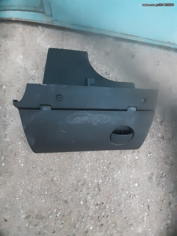 Opel Corsa C  Ντουλαπακια