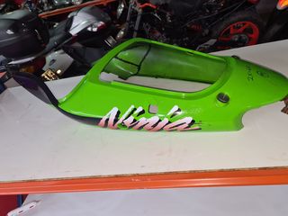 Kawasaki ZX-6R ουρά