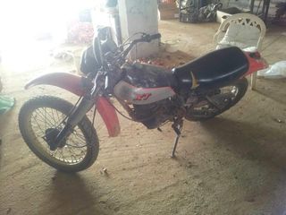 Yamaha XT 250 1983-thumb-2