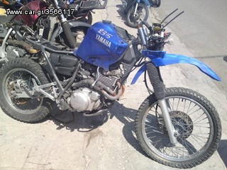 YAMAHA XT600-thumb-1