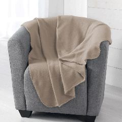 Κουβέρτα Polar fleece Malou taupe 100% polyester διαστάσεων 125x150cm