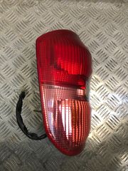 Φανάρι πίσω αριστερά Toyota RAV4 00-04-thumb-1
