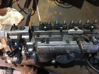 540 Perkins V8 diesel pump αντλια Υψιλης-thumb-2