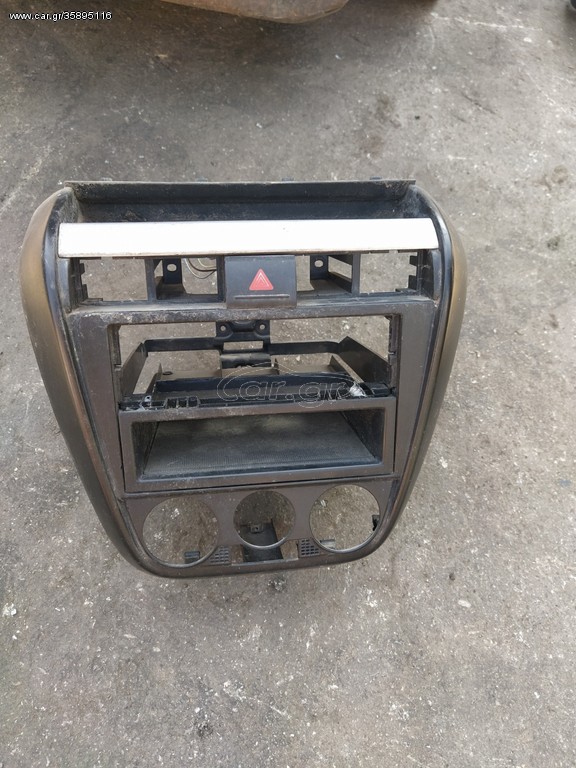 KENTΡΙΚΗ ΚΟΝΣΟΛΑ VOLKSWAGEN FOX 2005-2011