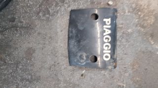 Piaggio Typhoon / NRG - Καπάκι συνδέσμου πλευρών