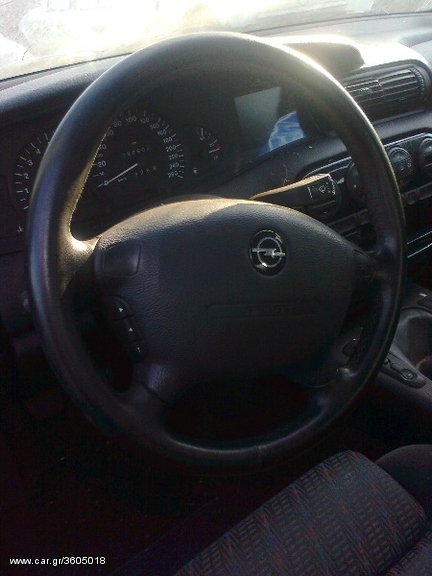 Opel Omega 2000