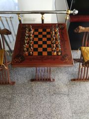 Ιταλική σκακιέρα Savonarola, με εσωτερικό τάβλι και Savonarola καρέκλες