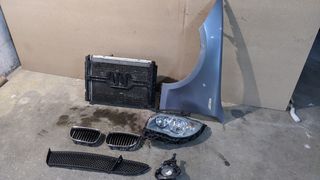 Αριστερό φανάρι και προβολάκι, φτερό, μάσκες-γρίλιες και σετ ψυγείων-βεντιλατέρ από BMW σειρά 1 (E87) 5DR 2004-2007