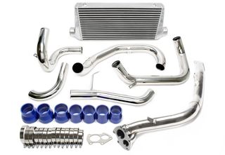 Κιτ Intercooler +  Downpipe Kit Αναβάθμισης περιλαμβάνει Σωληνώσεις Aλουμινίου, Κολάρα Σιλικόνης και Σφιγκτήρες  για Subaru Impreza STI + WRX τύπου GD, GG 2001-2007 