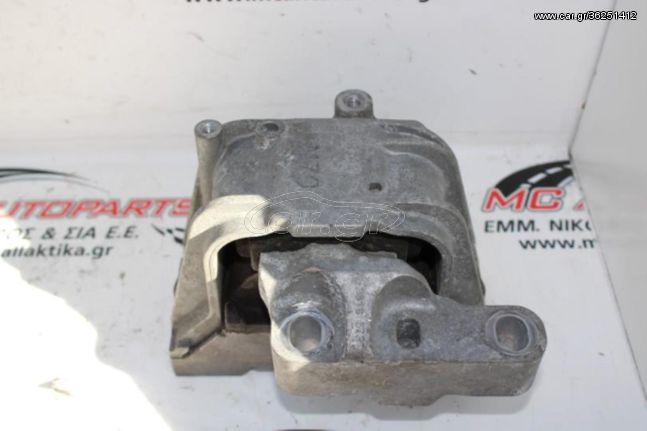 Βάση  VW TOURAN (2007-2010)  1K0199262BB   μηχανής δεξιά