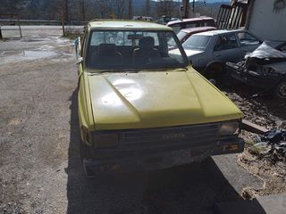 TOYOTA HILYX-thumb-1