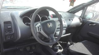 HONDA JAZZ 2006 1,3 BENZINH ΟΛΟΚΛΗΡΟ ΑΥΤΟΚΙΝΗΤΟ ΓΙΑ ΑΝΤΑΛΛΑΚΤΙΚΑ ΚΟΜΜΑΤΙ-ΚΟΜΜΑΤΙ