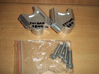 ΒΑΣΕΙΣ ΤΙΜΟΝΙΟΥ ΤΙΤΑΝΙΟΥ ΣΕΤ CNC MOTO FAT BAR 28MM.