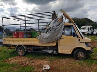 Mercedes Benz 210D-thumb-1