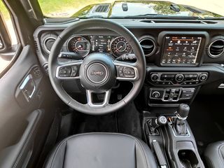 Jeep Wrangler 2019 SAHARA EDITION-thumb-8