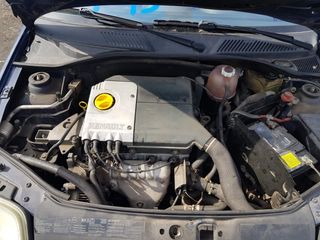 RENAULT CLIO, 1390CC, μοντέλο του 1998, με κωδικό κινητήρα E7J77-thumb-1