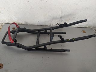 ΥΠΟΠΛΑΙΣΙΟ APRILIA RS 125 ΣΕ ΑΡΙΣΤΗ ΚΑΤΑΣΤΑΣΗ *MOTO LEADER PARTS*