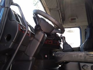 Volvo 1997 FH 12 420 XL -thumb-19