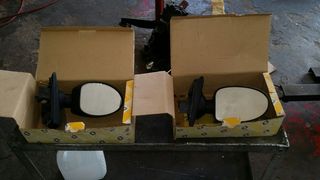 	RENAULT TWINGO ΚΑΘΡΕΠΤΗΣ ΕΞΩΤΕΡΙΚΟΣ ΧΕΙΡΟΚΙΝΗΤΟΣ ΑΡΙΣΤΕΡΟΣ & ΔΕΞΗΣ /92-98