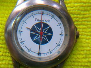 ΡΟΛΟΙ Fahrenheit ρολοι απο αμερικη  ...30 m.. meters water resistant Αν θέλετε να δείτε όλες τις αγγελίες μου πατήστε κάτω από το όνομα μου ευχαριστώ για το χρόνο σας