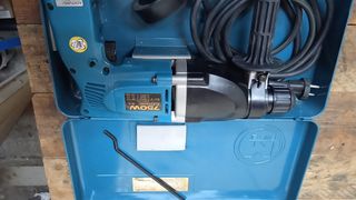 Makita hammer-thumb-2