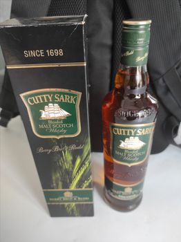 Cutty sark blended malt scotch whisky