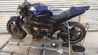 ΠΗΝΙΑ -> SUZUKI GSX-R 750 K7 -> MOTO PAPATSILEKAS