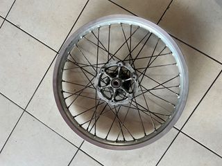 ΖΑΝΤΑ ΕΜΠΡΟΣ XTR 660