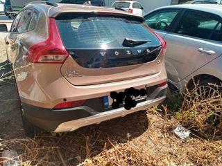 Volvo V40 2015 Cross Country. Τρομπετο Πισω