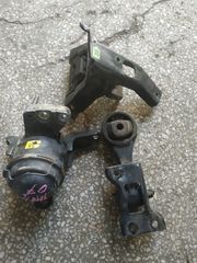 ΒΑΣΕΙΣ ΜΗΧΑΝΗΣ TOYOTA YARIS 2006-2011 μοντέλο