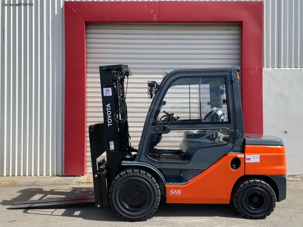 Triplex Car Car.gr - Toyota '24 52-8FDF30 STAGE V με καμπίνα TRIPLEX 4700mm