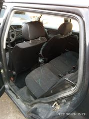 volkswagen golf-thumb-6
