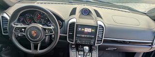 Porsche Cayenne 2016 PLATINUM EDITION-thumb-17